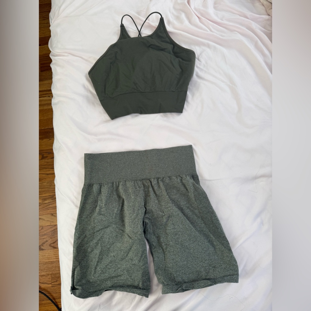 Nvtgn gym short set size L never